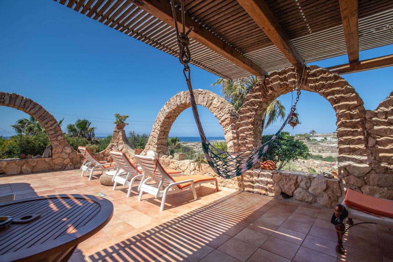 La Gariga Hotel Лампедуза Екстериор снимка