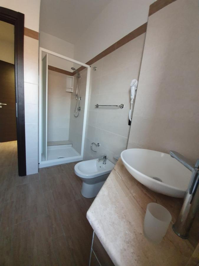 La Gariga Hotel Лампедуза Екстериор снимка